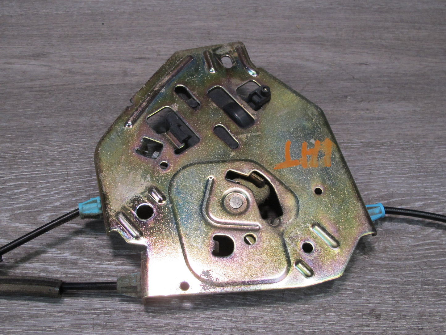 2003-2009 Hummer H2 Rear Trunk Lid Tailgate Liftgate Trunk Lock Latch Set