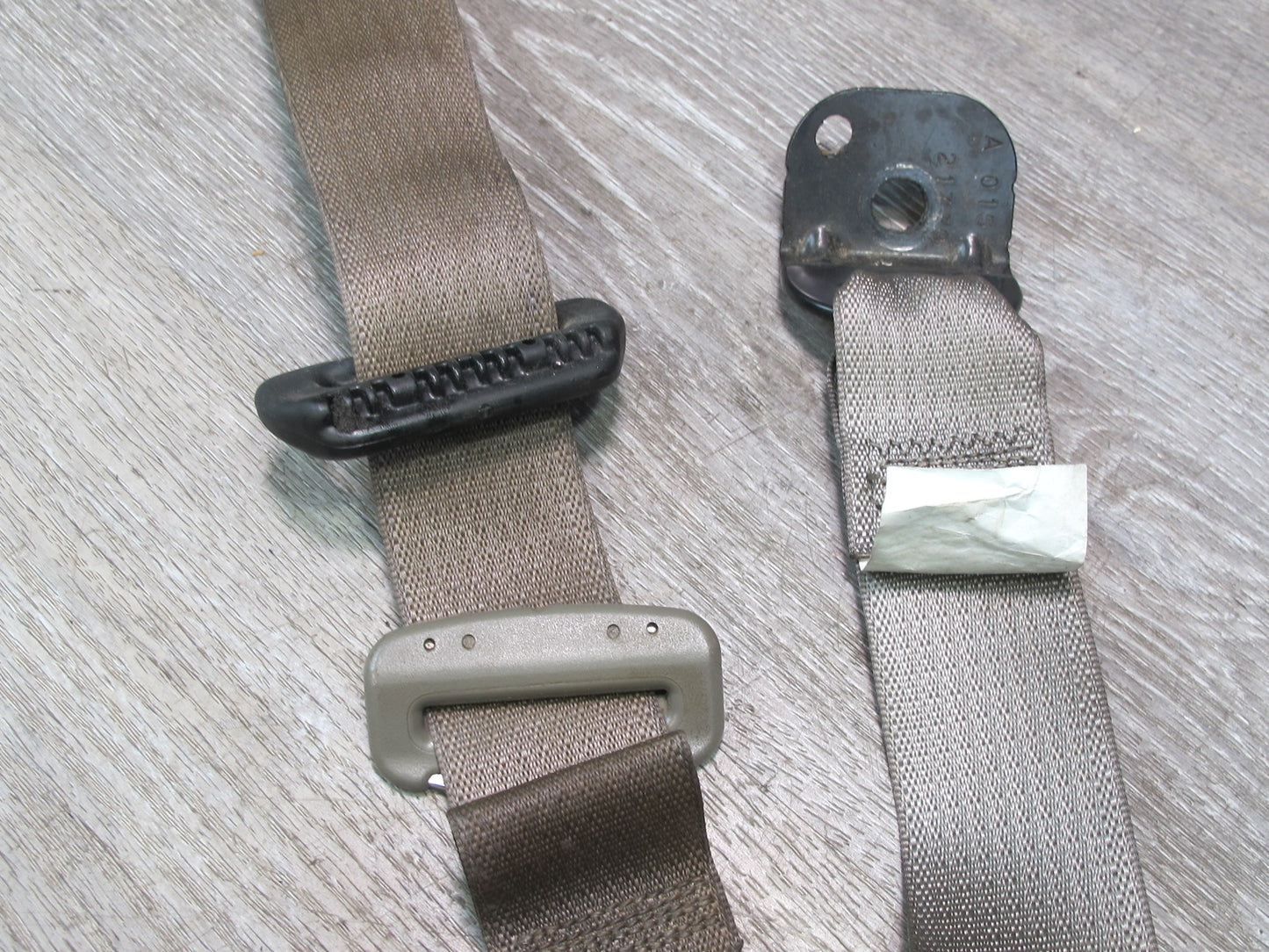 03-07 HUMMER H2 REAR RIGHT & LEFT SIDE SEATBELT RETRACTOR SET OEM