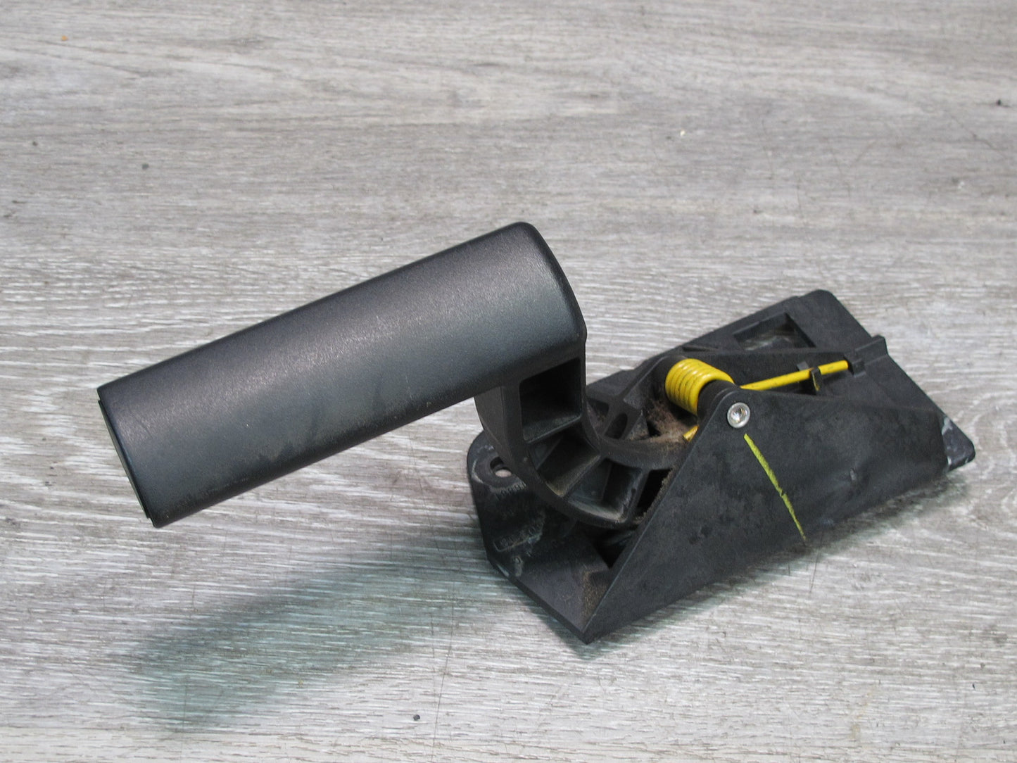 2003-2007 Hummer H2 Front Right Passenger Side Door Interior Handle