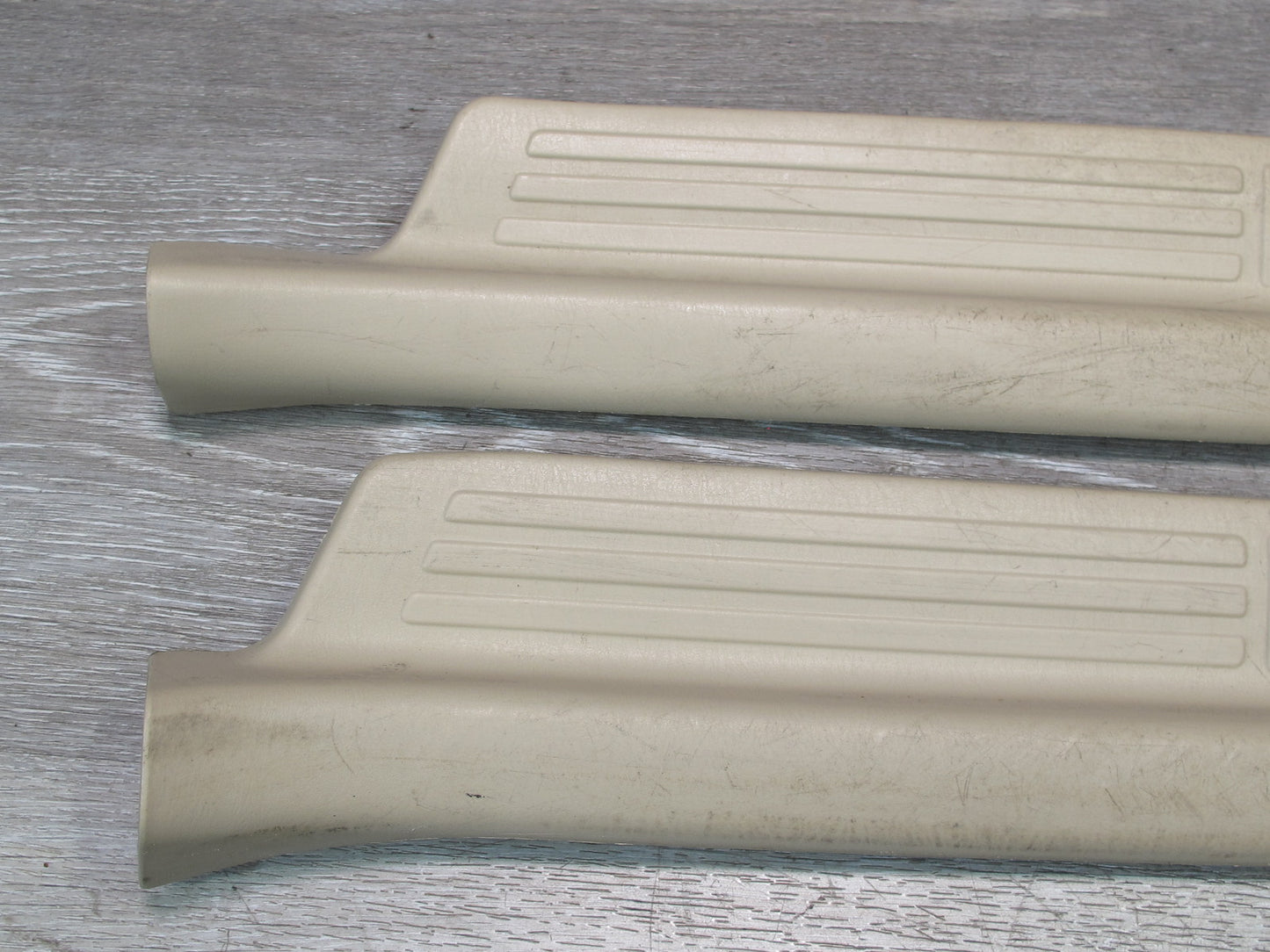 2003-2007 Lexus UZJ100L LX470 Front & Rear Door Scuff Sill Plate Trim Set of 4