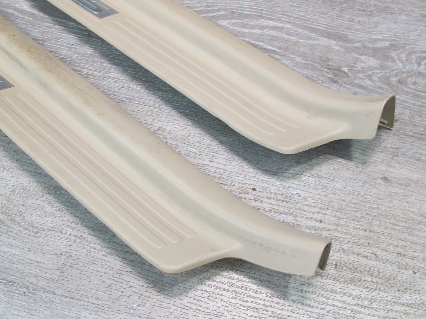 2003-2007 Lexus UZJ100L LX470 Front & Rear Door Scuff Sill Plate Trim Set of 4