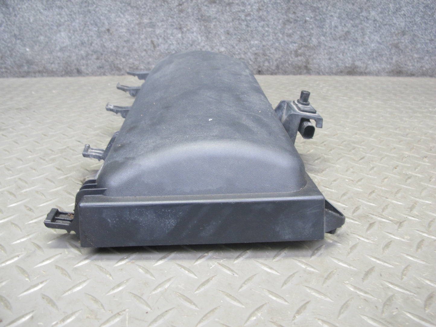 2006-2010 BMW E63 E64 Right Cabin Air Intake Filter Cover 6950936