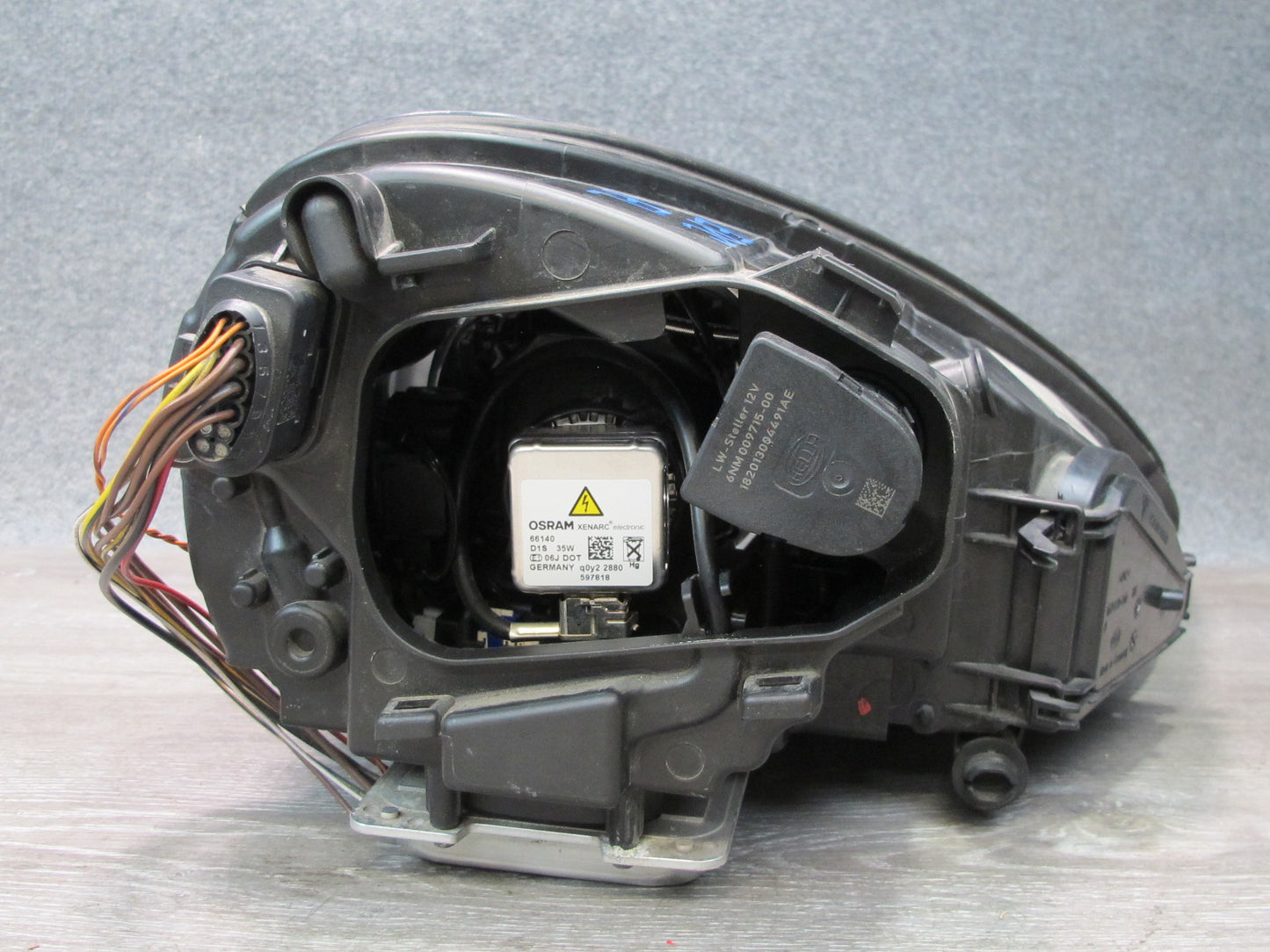 11-14 Porsche Cayenne 958 Front Left AFS Xenon HID Headlight Lamp Damaged Lens