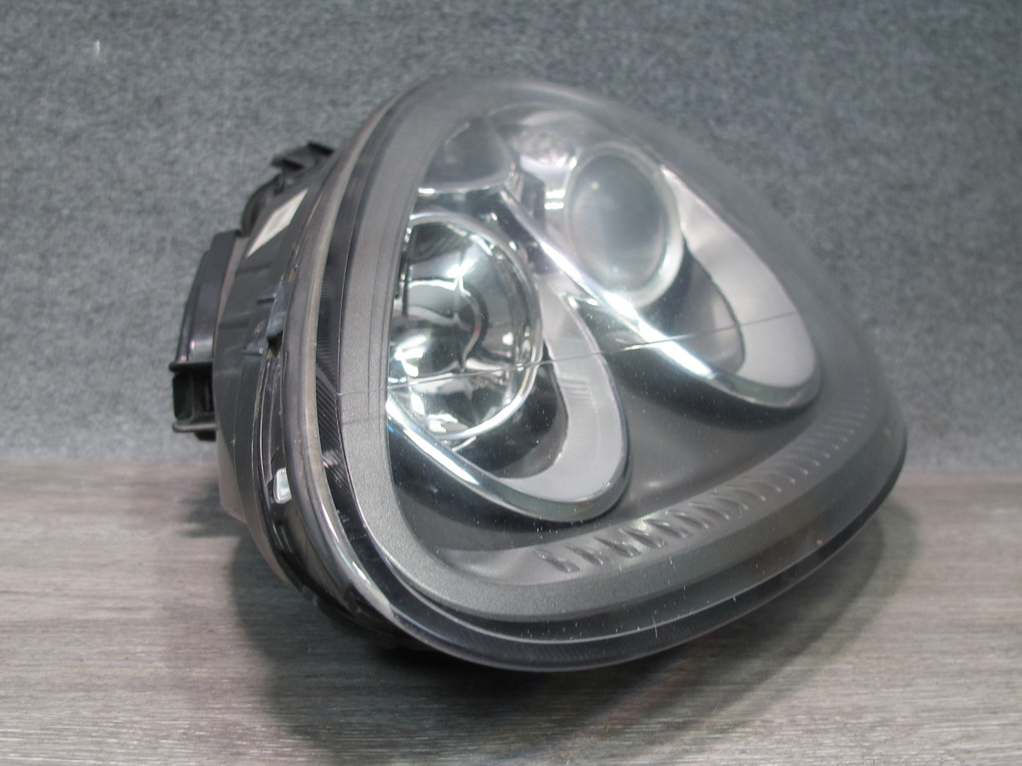 11-14 Porsche Cayenne 958 Front Left AFS Xenon HID Headlight Lamp Damaged Lens