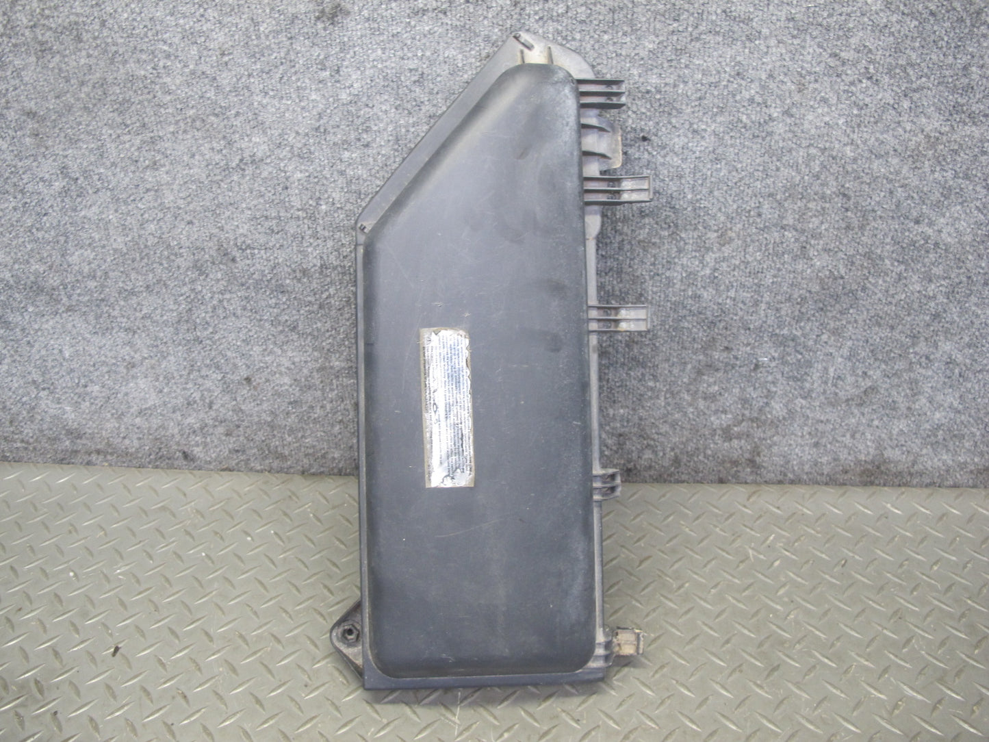 2006-2010 BMW E63 E64 Left Cabin Air Intake Filter Cover 6913503