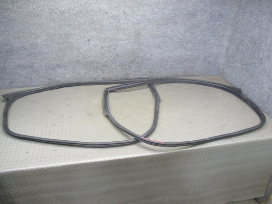 06-10 BMW E63 Coupe Left & Right Door Weatherstrip Rubber Seal Gasket Set