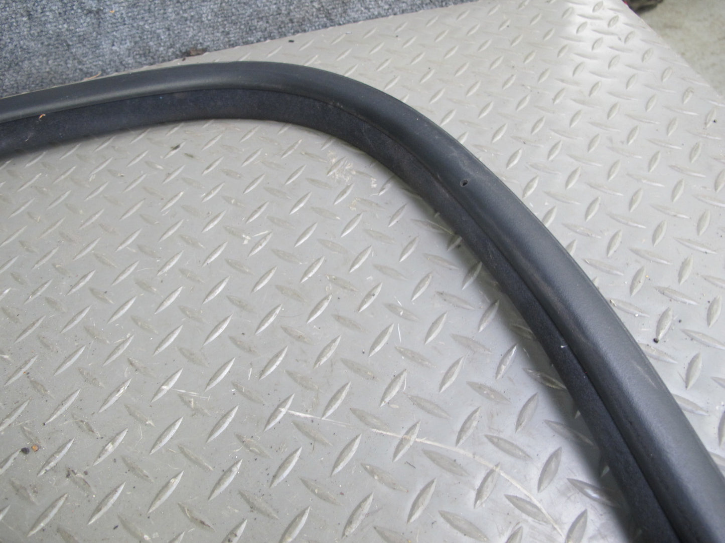 06-10 BMW E63 Coupe Left & Right Door Weatherstrip Rubber Seal Gasket Set