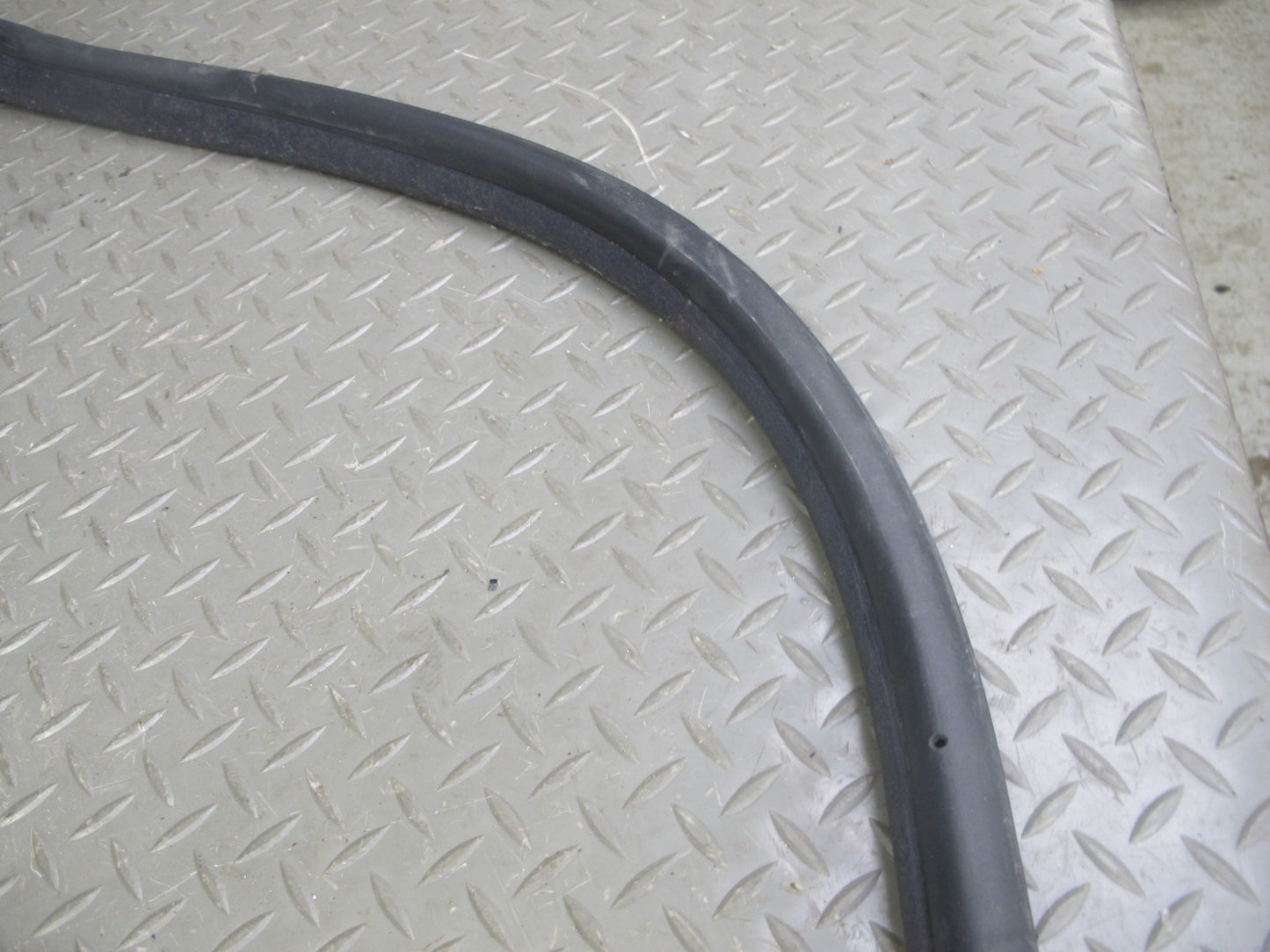 06-10 BMW E63 Coupe Left & Right Door Weatherstrip Rubber Seal Gasket Set