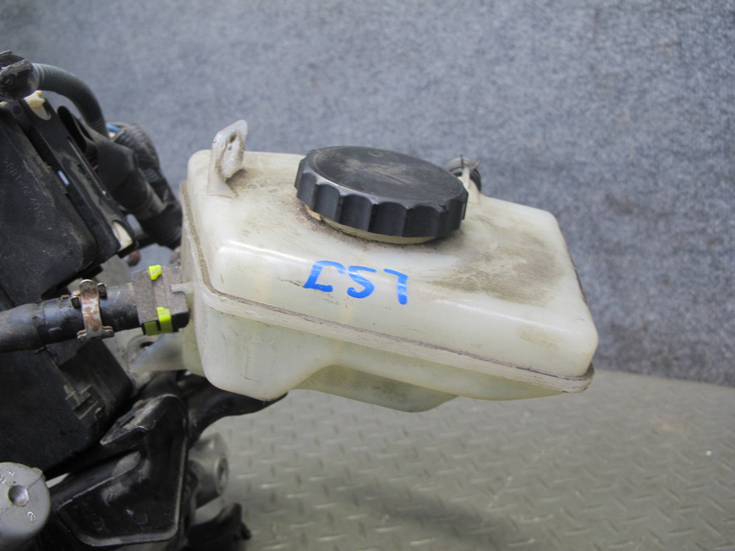 08-09 Lexus LS600h ABS Pump Stability Skid Control Module Brake Master Cylinder