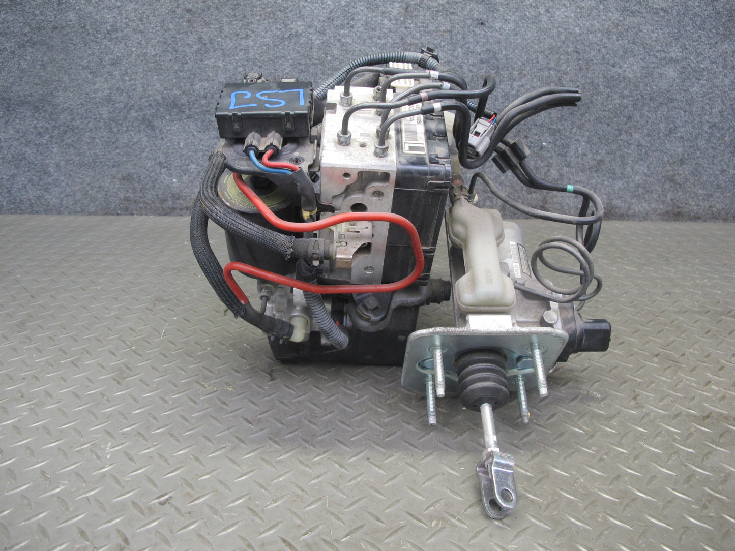 08-09 Lexus LS600h ABS Pump Stability Skid Control Module Brake Master Cylinder