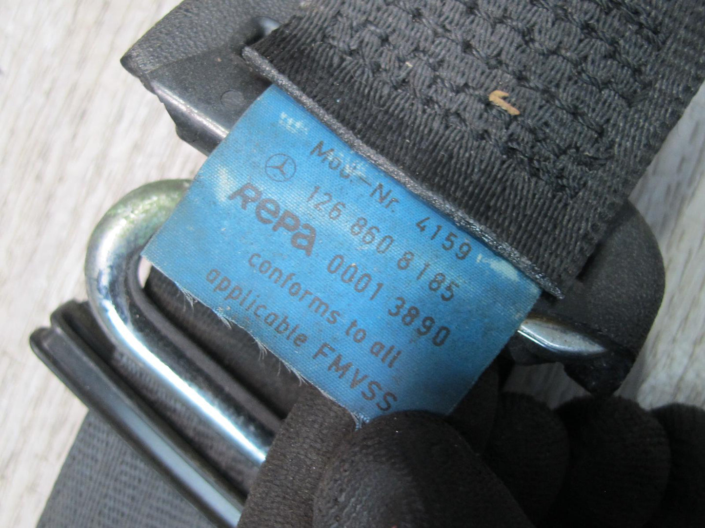 83-85 MERCEDES W123 300D FRONT & REAR SEATBELT RETRACTOR SET OEM