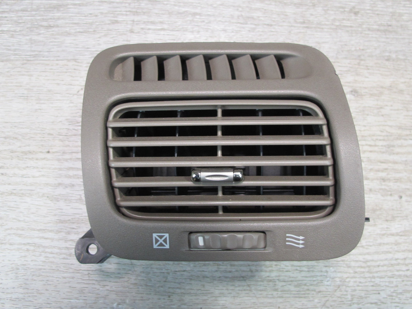 2003-2007 Lexus LX470 Right & Left Side Dash A/C Heater Air Vent Grille Set