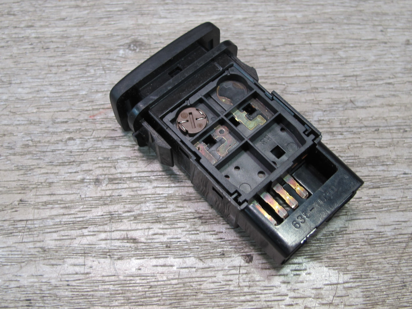 2003-2007 Lexus UZJ100L LX470 Dash Center Console Rsca OFF Control Button Switch