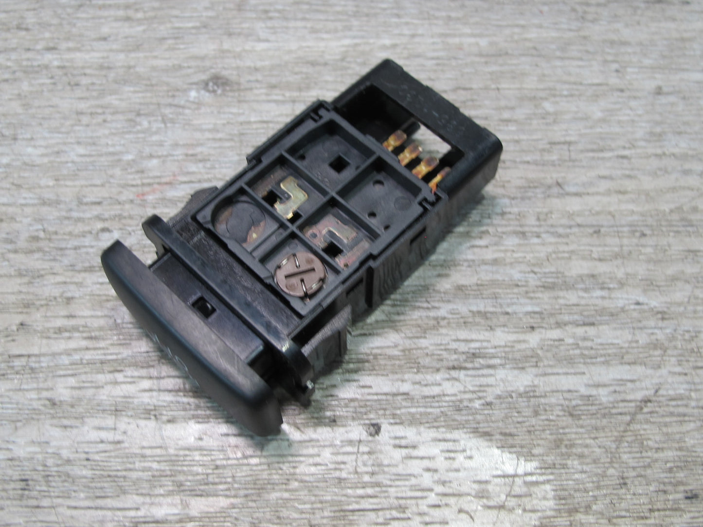 2003-2007 Lexus UZJ100L LX470 Dash Center Console Rsca OFF Control Button Switch