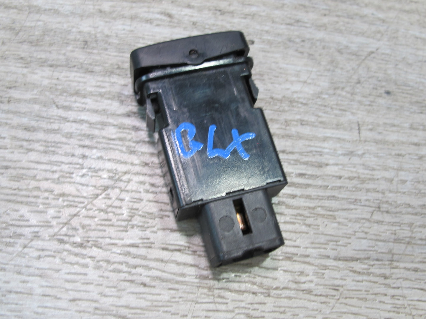 1998-2007 Lexus UZJ100L LX470 Rear Left Seat Air Vent Control Button Switch