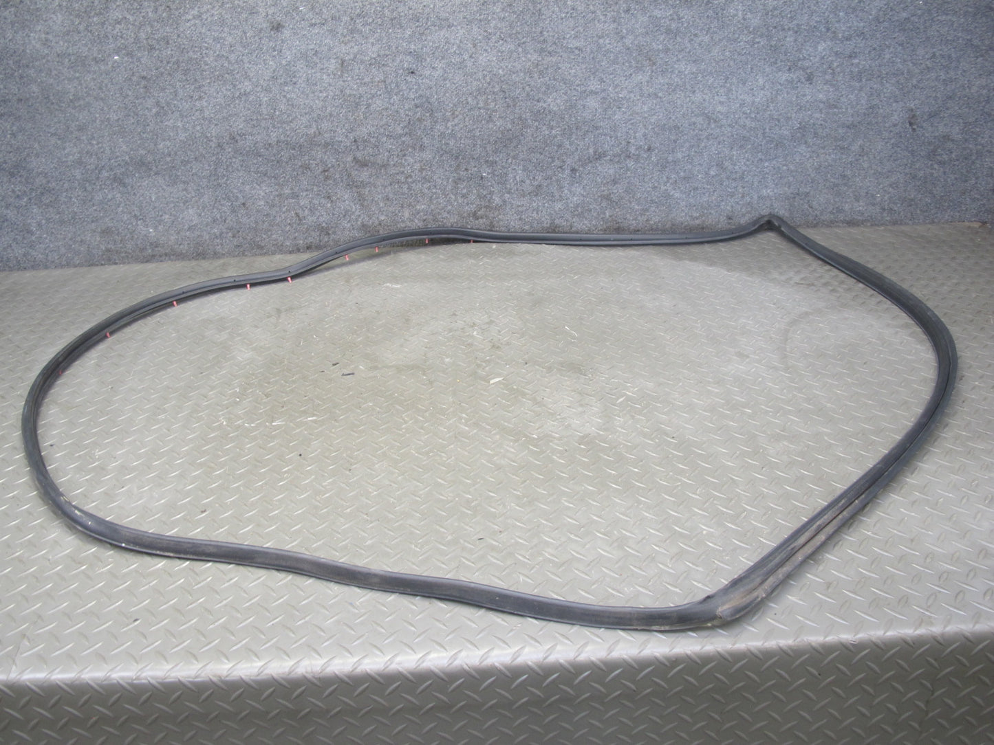 2003-2007 Lexus LX470 Front Left Side Door Weatherstrip Rubber Seal Set of 2