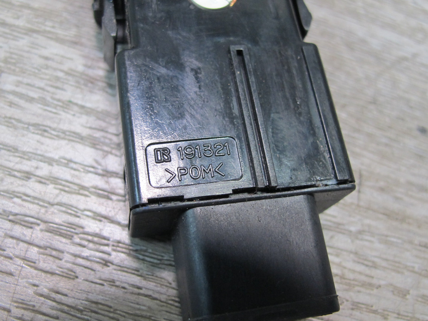 1998-2007 Lexus UZJ100L LX470 Rear Left Seat Air Vent Control Button Switch