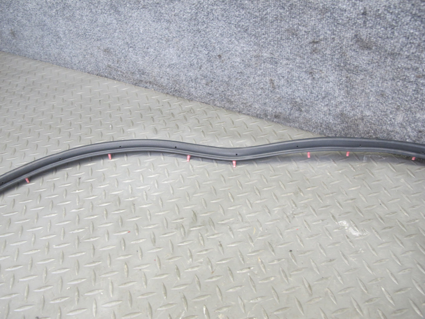 2003-2007 Lexus LX470 Front Left Side Door Weatherstrip Rubber Seal Set of 2