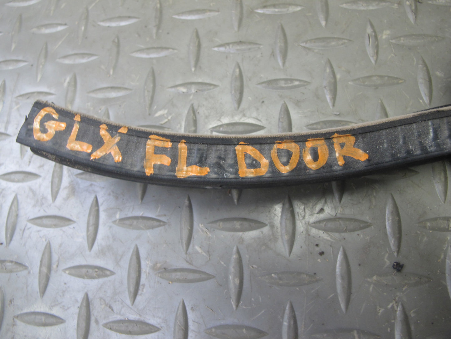 2003-2007 Lexus LX470 Front Left Side Door Weatherstrip Rubber Seal Set of 2