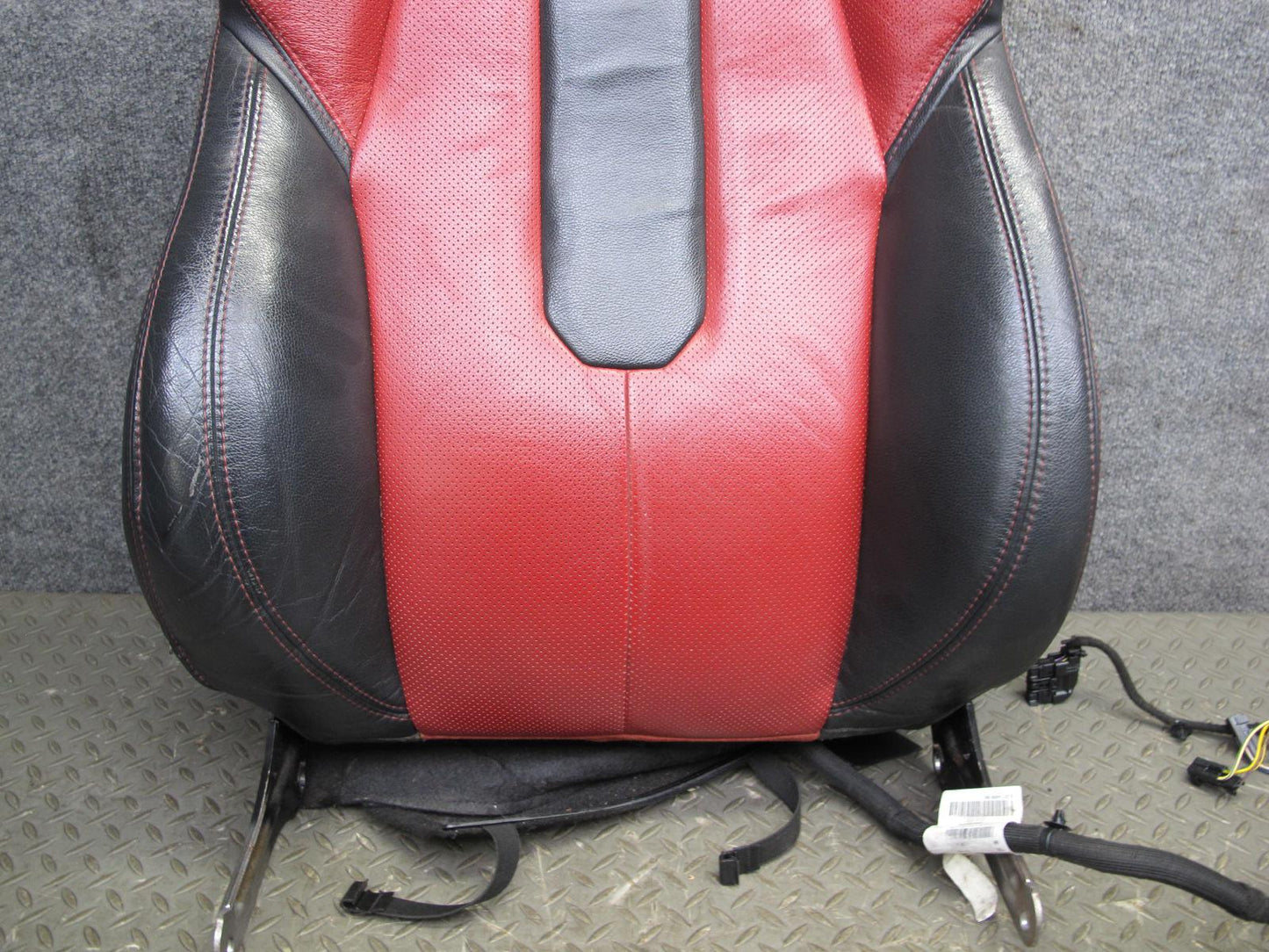 12-15 Range Rover Evoque 2DR L538 Front Right Seat Upper Leather Cushion