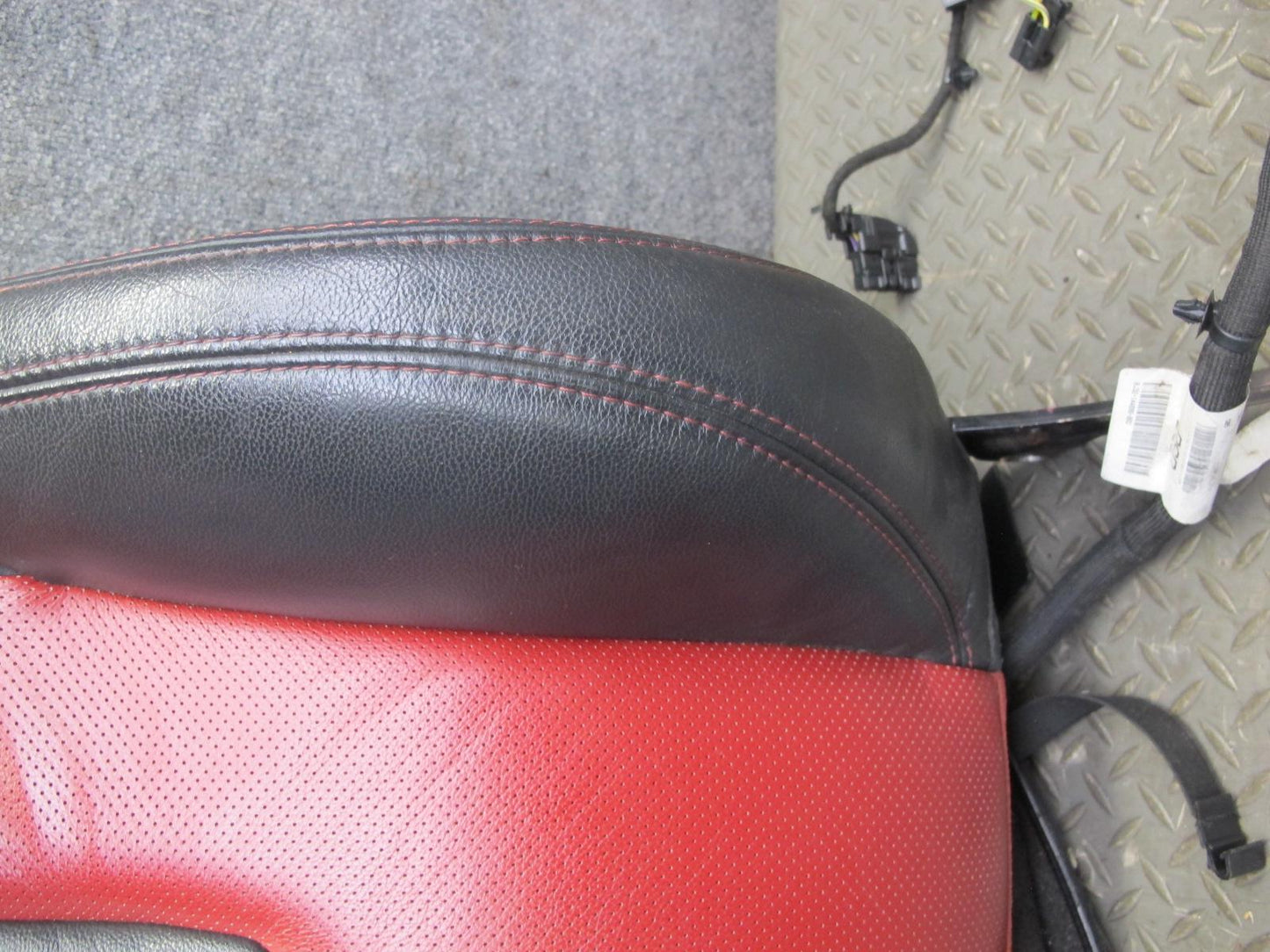 12-15 Range Rover Evoque 2DR L538 Front Right Seat Upper Leather Cushion