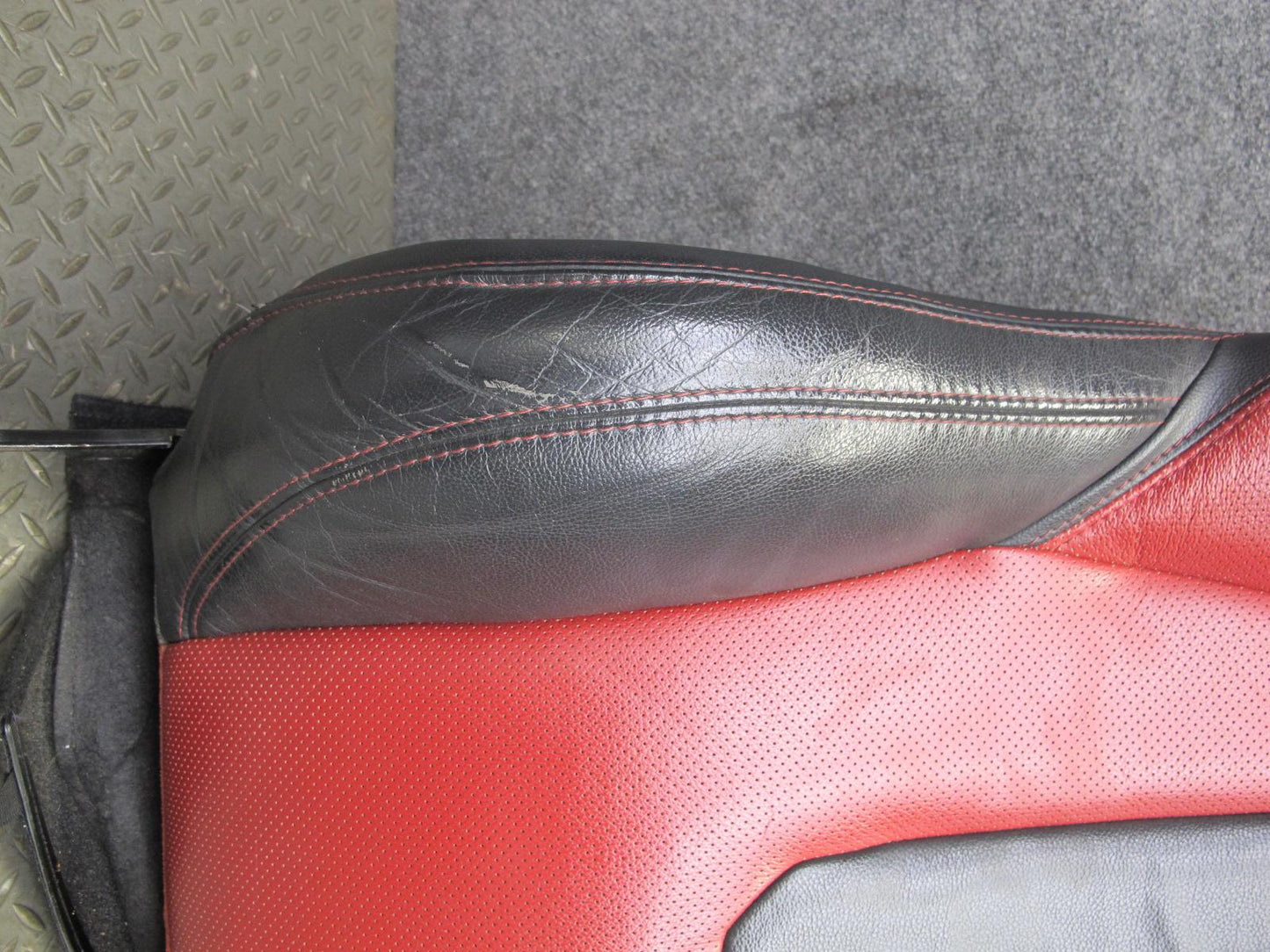 12-15 Range Rover Evoque 2DR L538 Front Right Seat Upper Leather Cushion