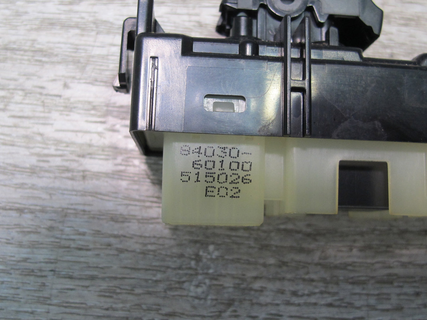 2003-2007 Lexus UZJ100L LX470 Rear Left Driver Side Power Window Switch