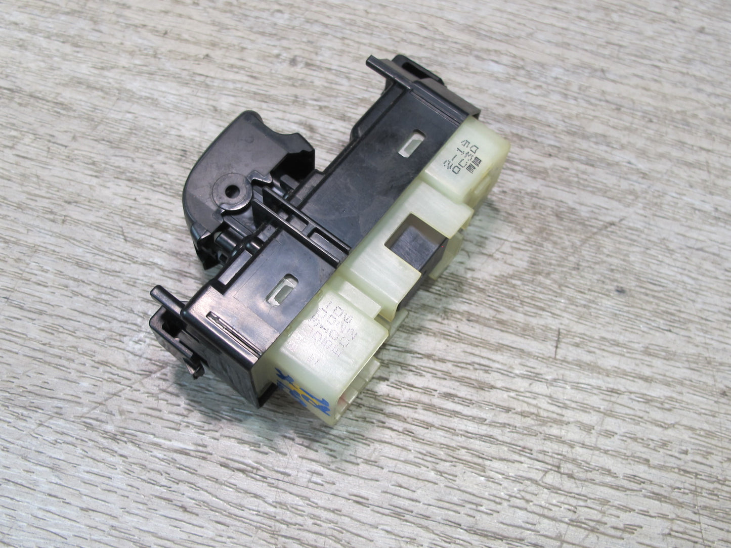 2003-2007 Lexus UZJ100L LX470 Rear Left Driver Side Power Window Switch