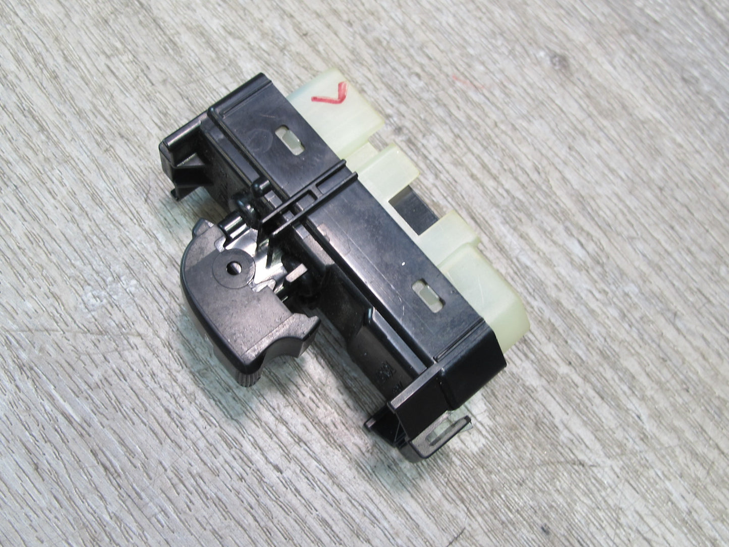 2003-2007 Lexus UZJ100L LX470 Rear Left Driver Side Power Window Switch