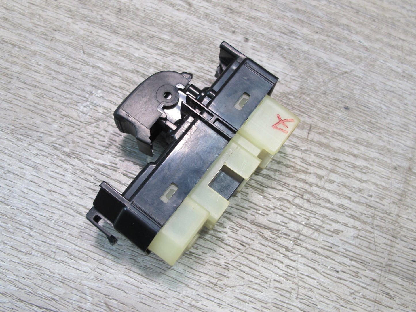2003-2007 Lexus UZJ100L LX470 Rear Right Passenger Side Power Window Switch