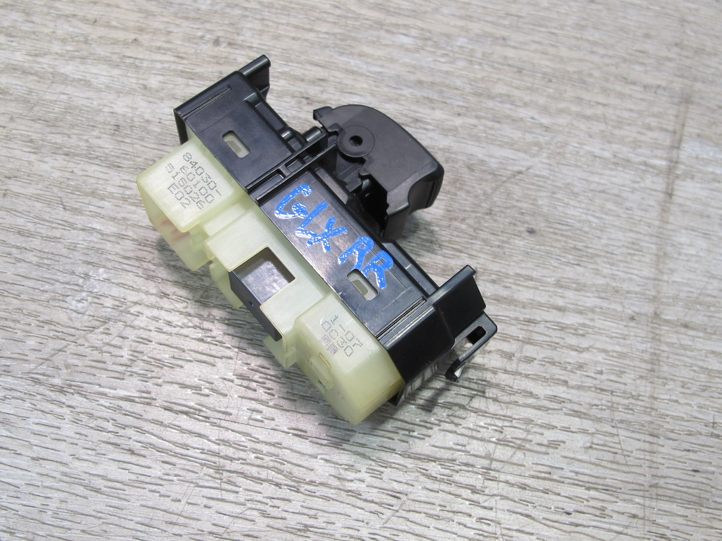 2003-2007 Lexus UZJ100L LX470 Rear Right Passenger Side Power Window Switch