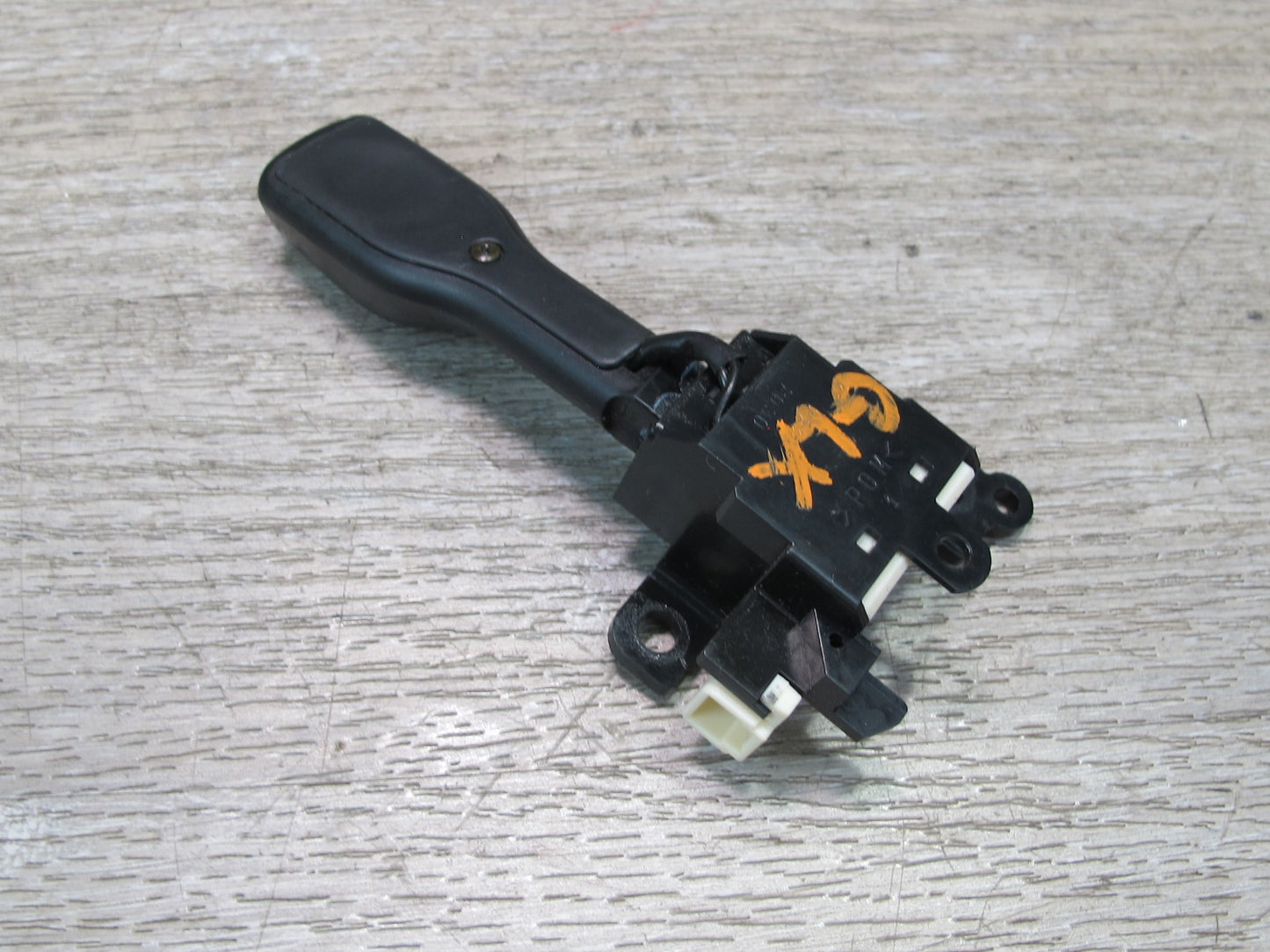 2003-2007 Lexus UZJ100L LX470 Steering Column Cruise Control Switch