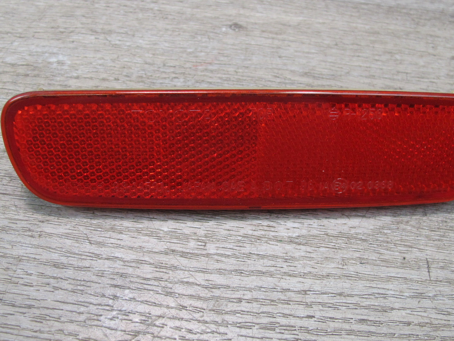 2003-2007 Lexus UZJ100L LX470  Rear Bumper Left & Right Side Light Reflector Set