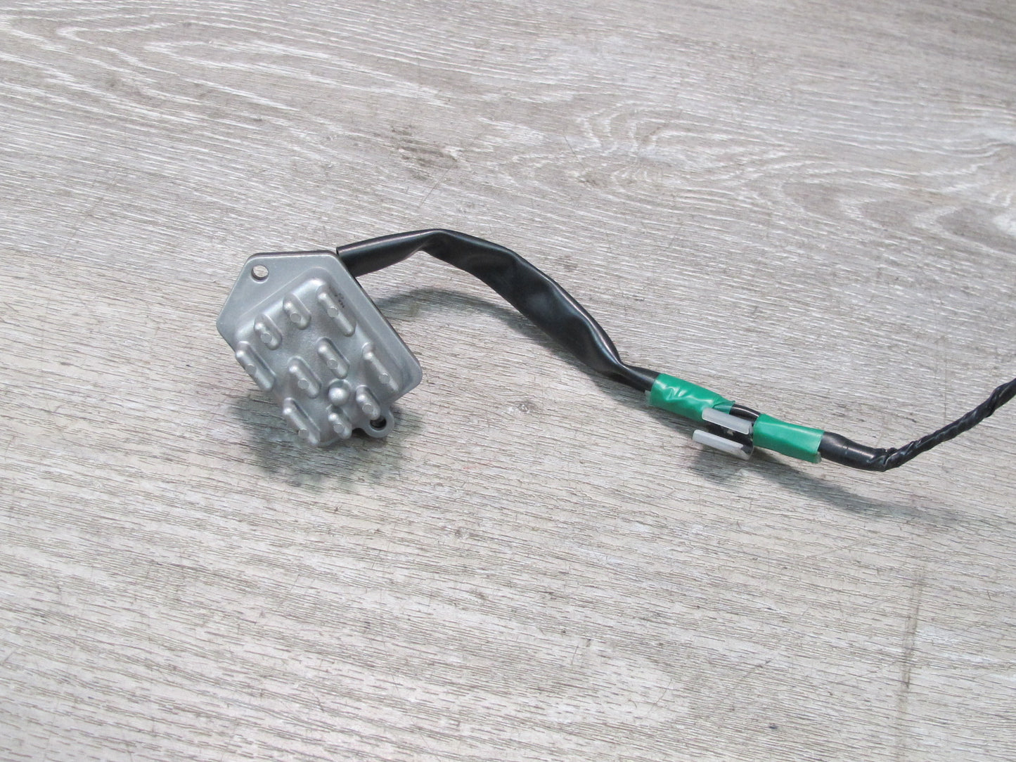 2003-2007 Lexus J100 LX470 Under Seat A/C Heater Blower Motor Fan Resistor
