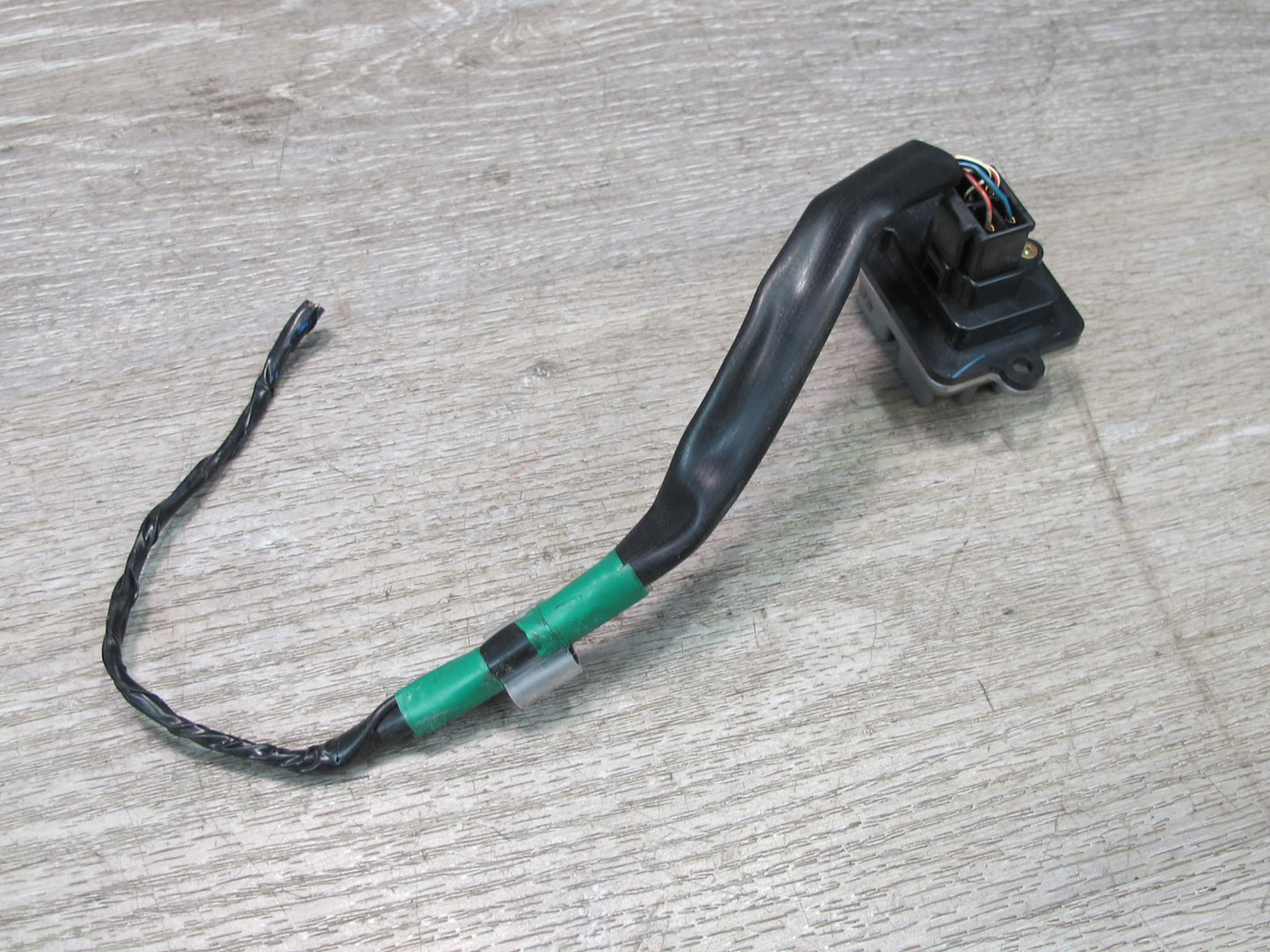 2003-2007 Lexus J100 LX470 Under Seat A/C Heater Blower Motor Fan Resistor