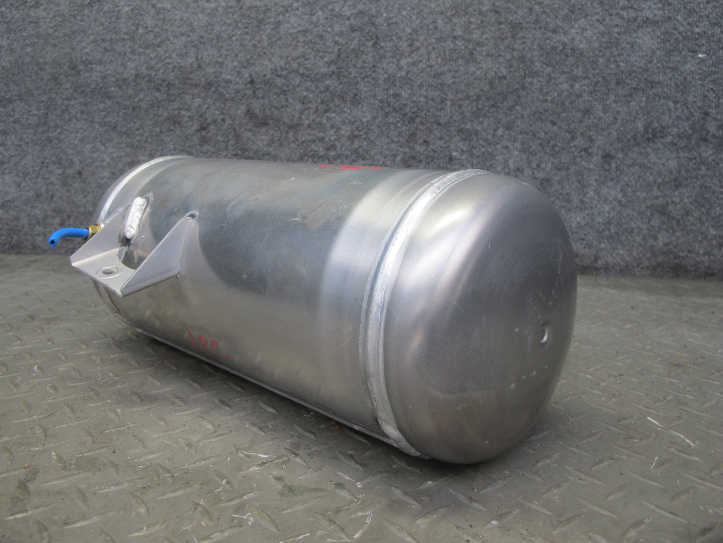 2003-2010 Porsche Cayenne 955 Air Suspension Pressure Tank Accumulator