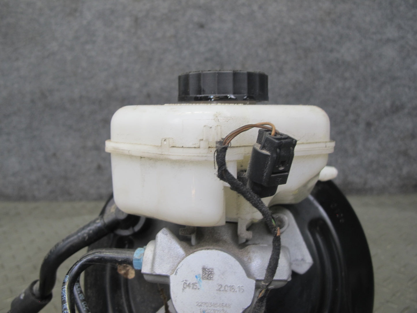 2015-2020 BMW F82 M4 Brake Master Cylinder Booster Fluid Reservoir