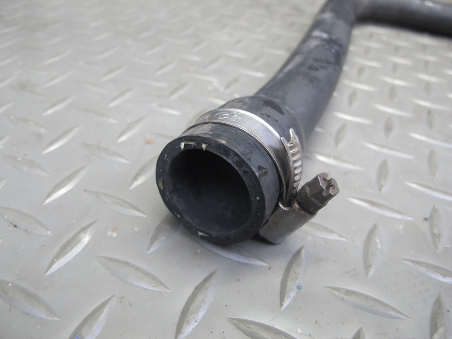 86-91 Mercedes W126 C126 560SEL 560SEC M117 Engine Coolant Hose Pipe Line OEM