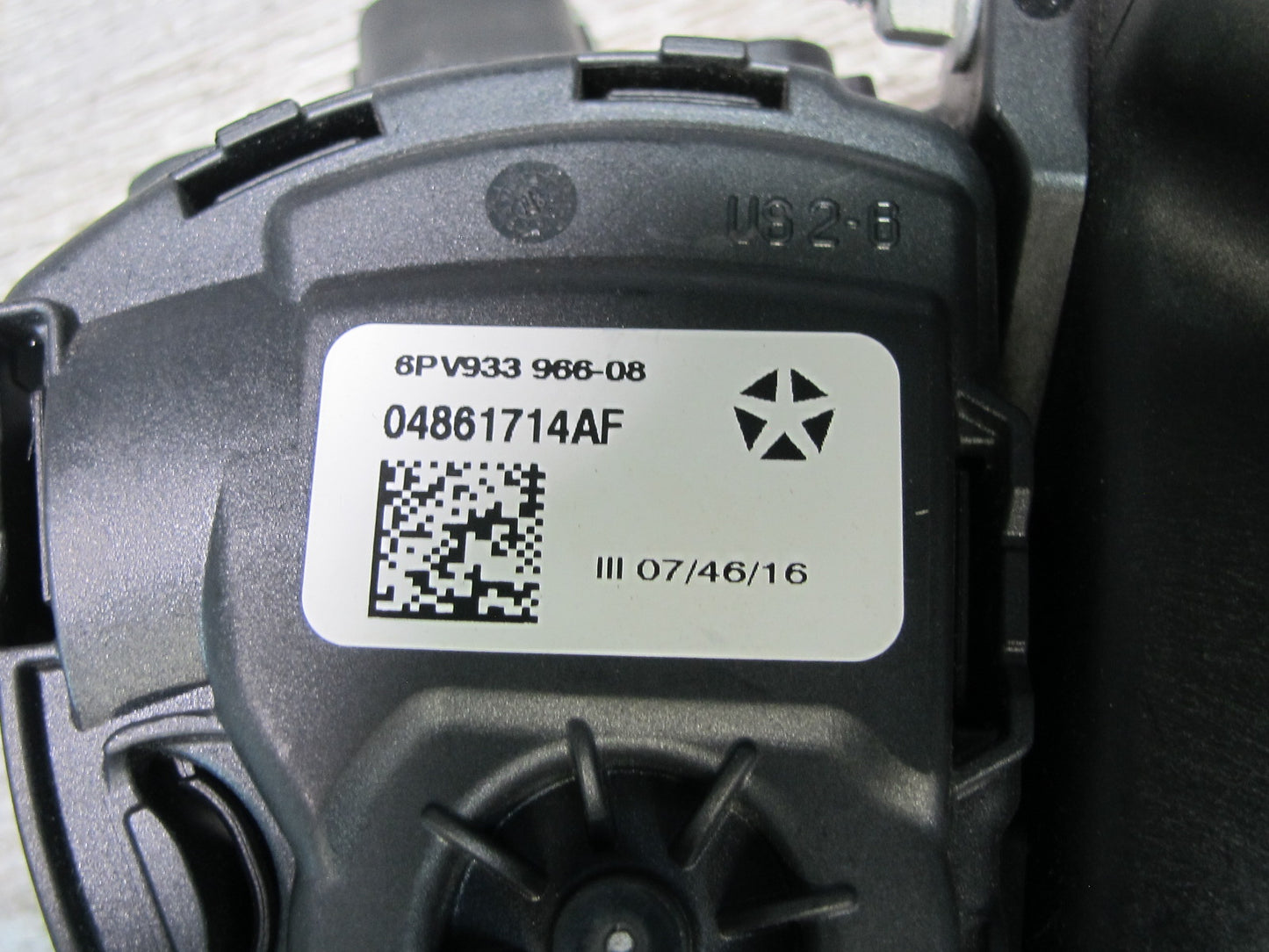 2017-2020 Maserati Levante M161 Gas Acceleration Pedal 04861714AF