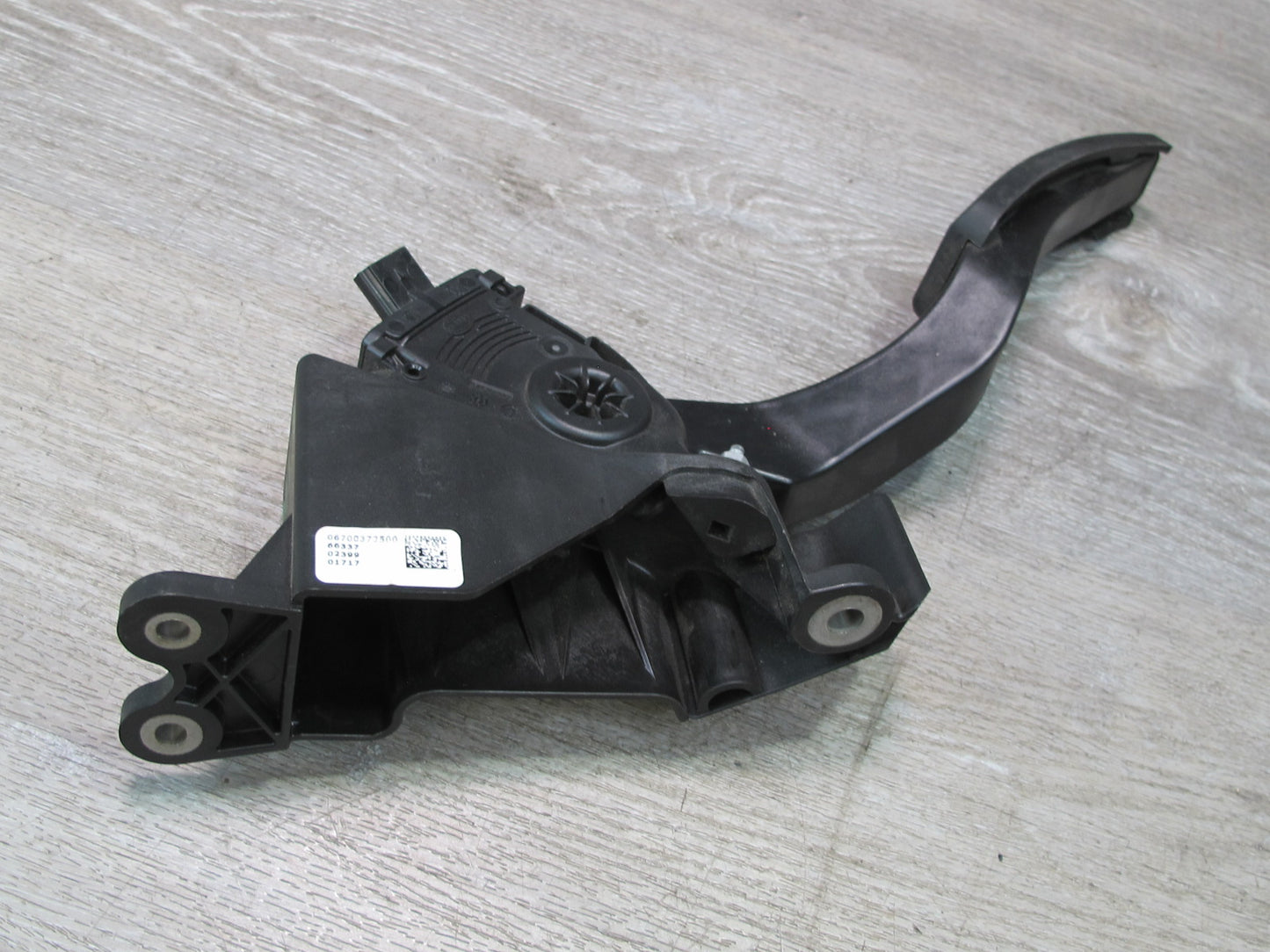 2017-2020 Maserati Levante M161 Gas Acceleration Pedal 04861714AF