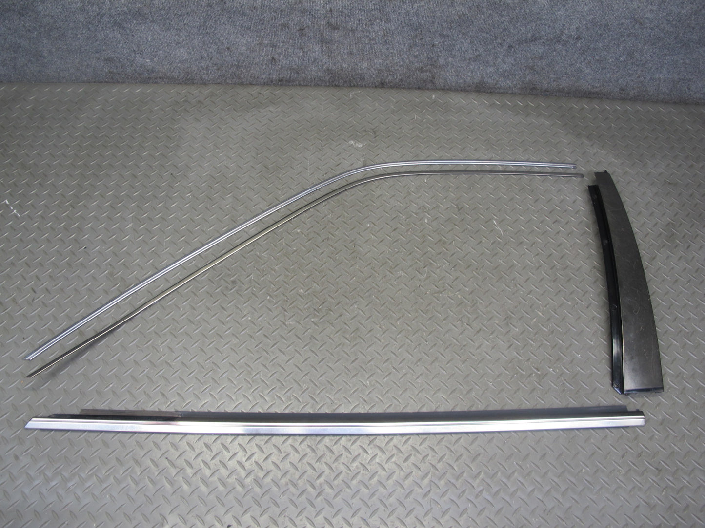 94-99 Mercedes W140 Front Left Door B Pillar & Window Trim Molding Set OEM