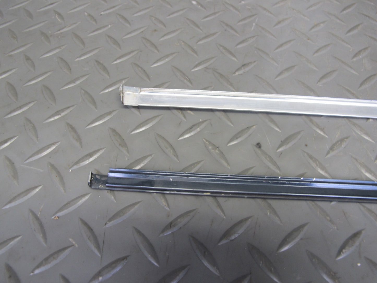 94-99 Mercedes W140 Front Left Door B Pillar & Window Trim Molding Set OEM