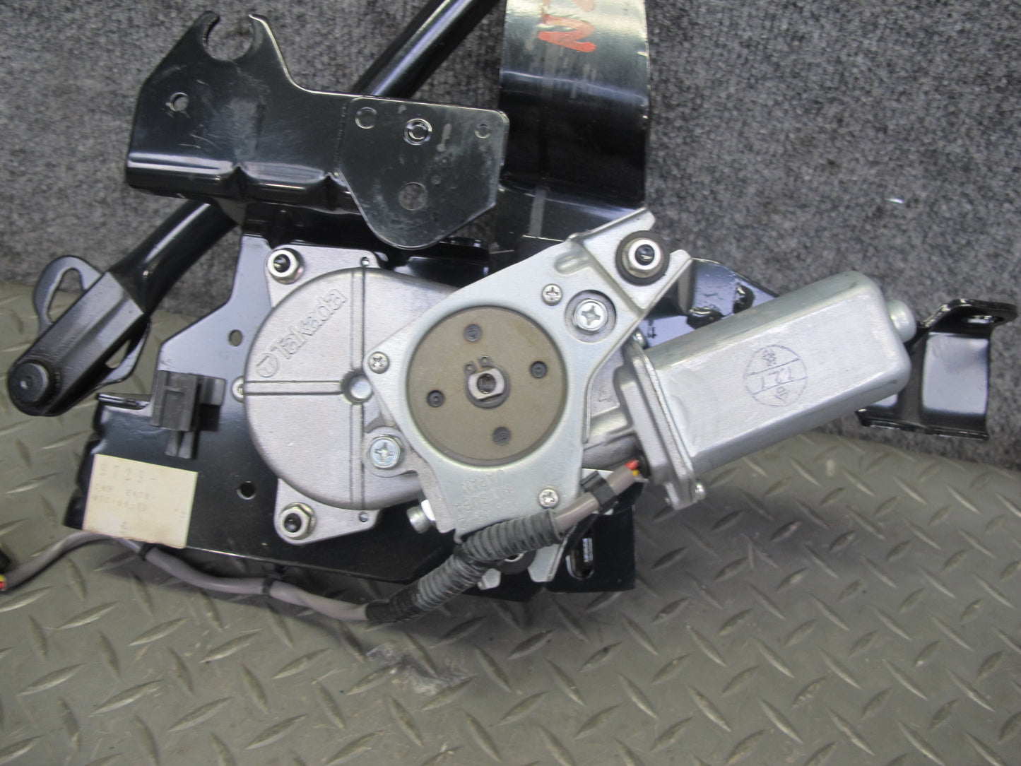 07-09 Nissan 350Z Z33 Convert Rear Right Soft TOP Roof Lift Motor w Hinge OEM