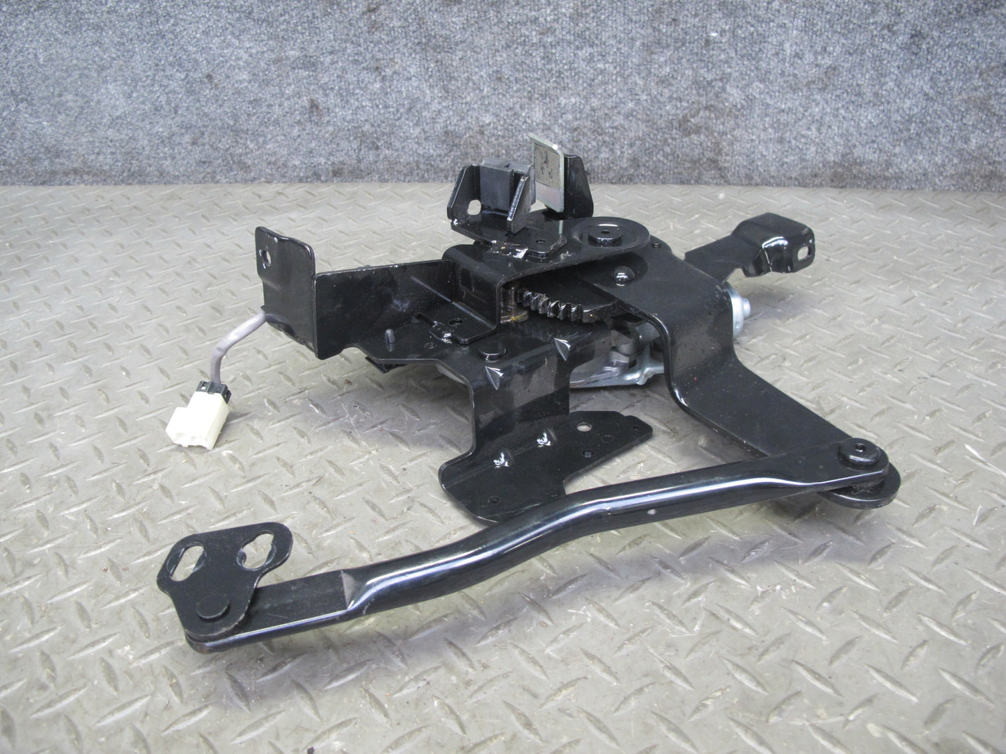 07-09 Nissan 350Z Z33 Convert Rear Right Soft TOP Roof Lift Motor w Hinge OEM