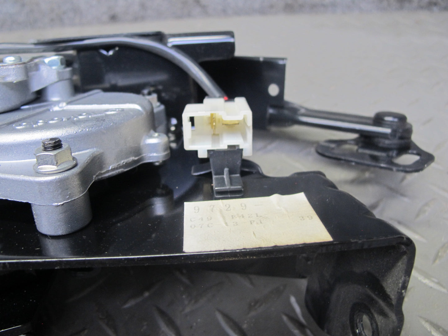 07-09 Nissan 350Z Z33 Convert Rear Left Soft TOP Roof Lift Motor w Hinge OEM