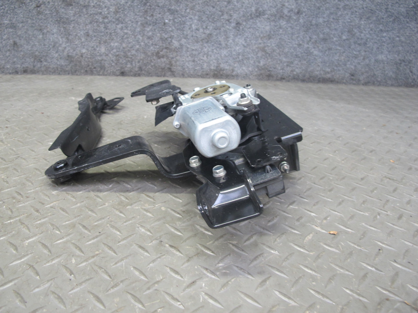 07-09 Nissan 350Z Z33 Convert Rear Left Soft TOP Roof Lift Motor w Hinge OEM