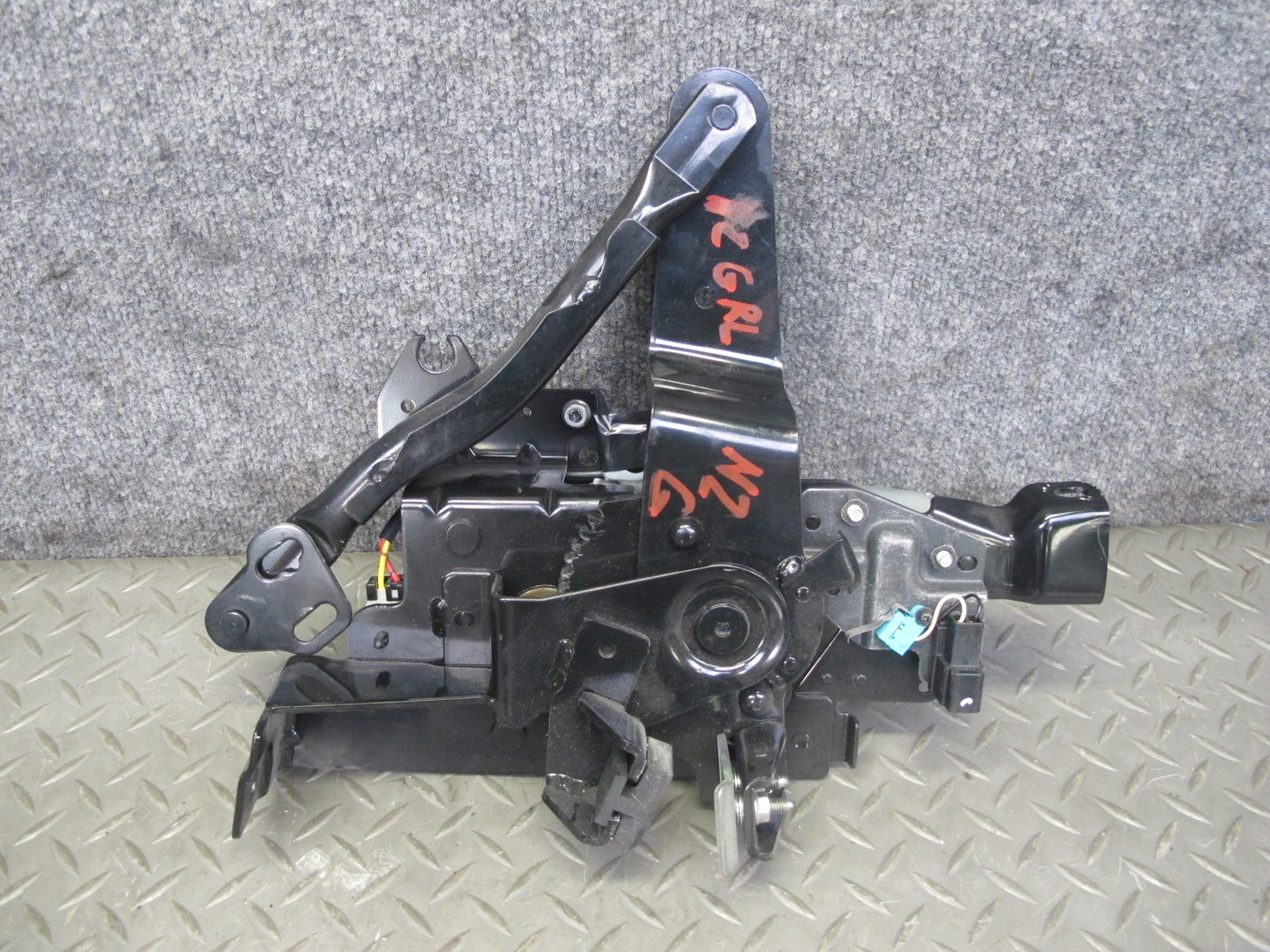 07-09 Nissan 350Z Z33 Convert Rear Left Soft TOP Roof Lift Motor w Hinge OEM