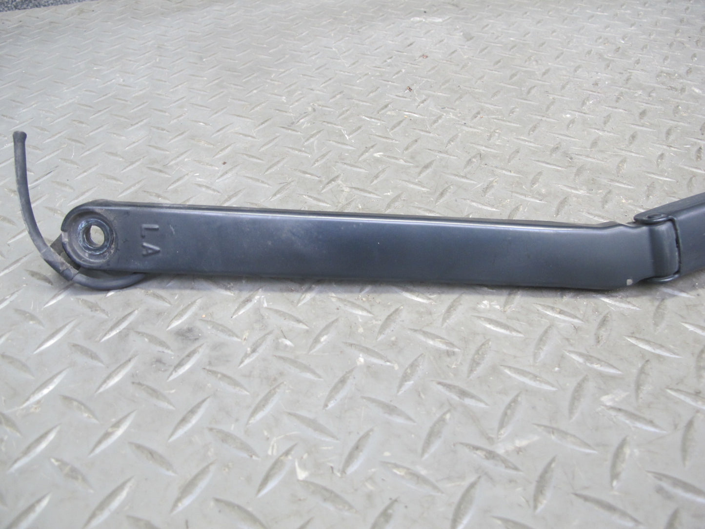 03-09 Nissan 350Z Z33 Set of 2 Front Left & Right Windshield Wiper Arm OEM