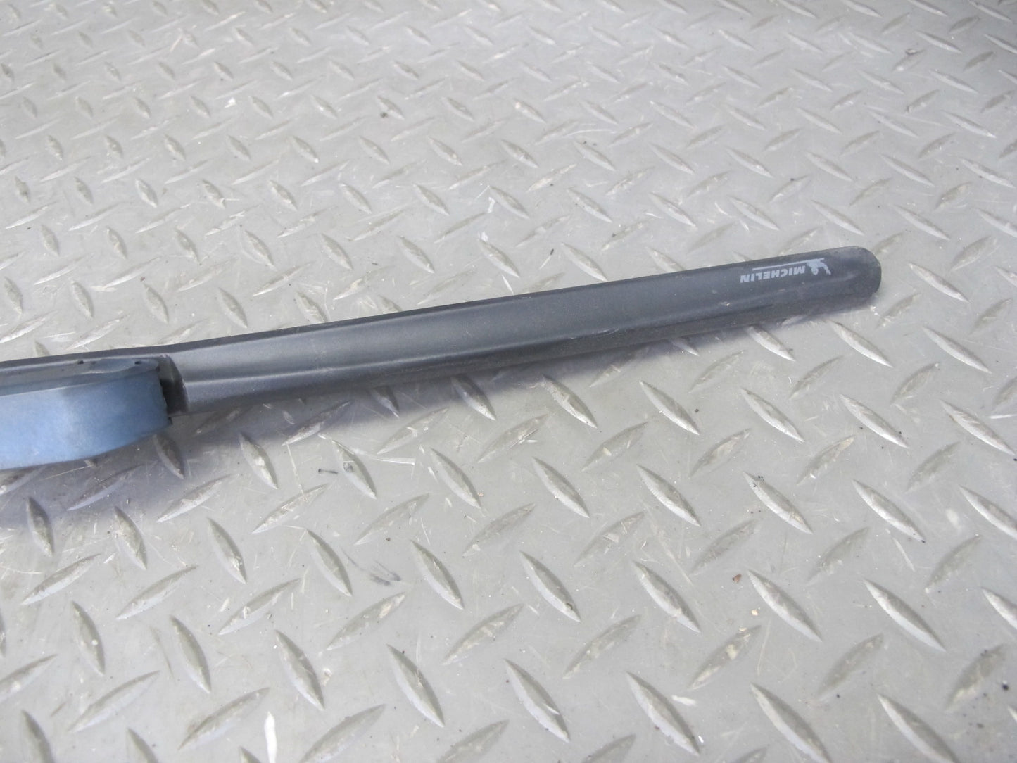 03-09 Nissan 350Z Z33 Set of 2 Front Left & Right Windshield Wiper Arm OEM
