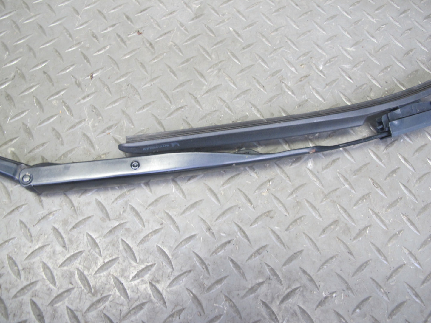 03-09 Nissan 350Z Z33 Set of 2 Front Left & Right Windshield Wiper Arm OEM
